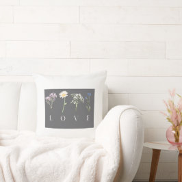 LOVE Floral  – Romantic Botanical Print Kussen
