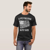 Love Freedom Hate Sand Deployed Care Package ons F T-shirt (Voorkant volledig)