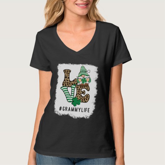 LOVE Grammy Life Gnome St Patrick s Day Lucky Sha T-shirt (Voorkant)