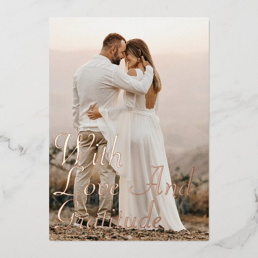 Love & Gratitude Roos Gold Weddenschap Hartelijk d Folie Uitnodiging (Voorkant)