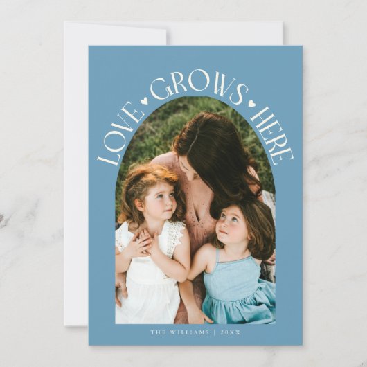 Love Grows Here Denim Blue Arch Valentines Day Feestdagenkaart (Voorkant)
