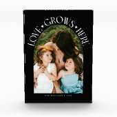 Love Grows Here Modern Arch Black Fotoblokken (Voorkant)