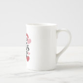 Love Grows Here – Modern Heart Typography Porselein Kop (Rechts)