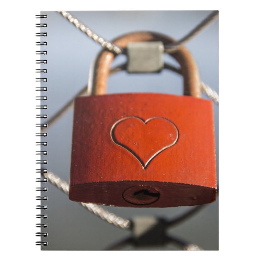 Love Heart Padlock Notitieboek (Voorkant)