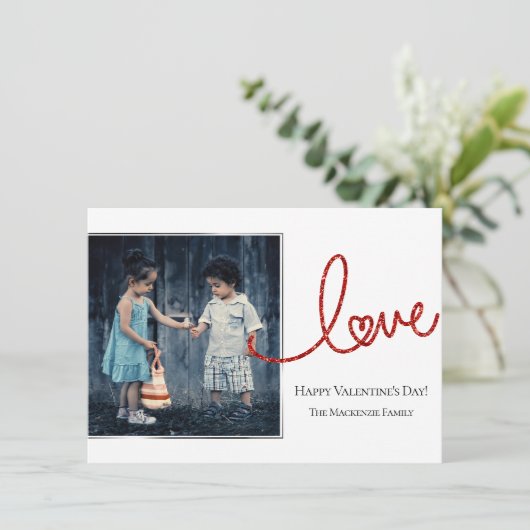 Love Heart Script | Moderne Rood en Wit Foto Feestdagenkaart (Staand voorkant)