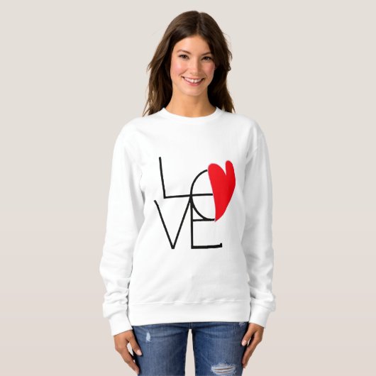 LOVE Heart T-Shirt – Minimalist Romantic Design (Voorkant volledig)