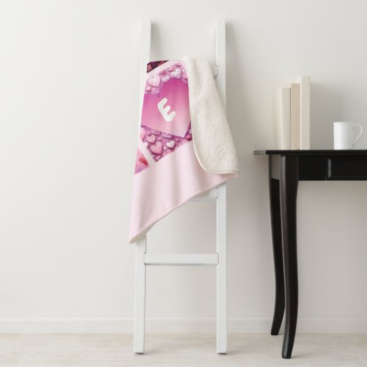 LOVE Hearts Pink Sherpa Deken (In situ)