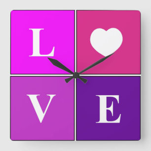 LOVE ~ Helder en vrolijk, vierkante wandklok