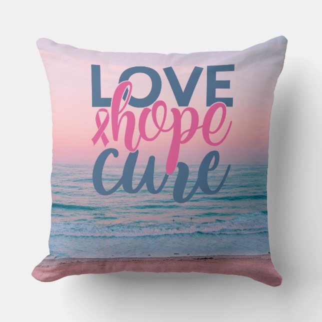 Love Hope Cure | Zonnestraten met handschildpad Kussen (Voorkant)