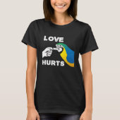 Love Hurts Blue and Gold Macaw Parrot Premium T-Sh T-shirt (Voorkant)