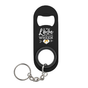 Love in First Wheak Guinee Pig Cavy Roddent Mini Flessenopener