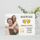 Love is Brewery Couple's Wedding Shower Kaart (Staand voorkant)