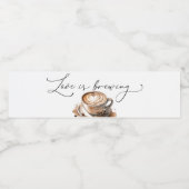 Love is Brewing Coffee Bridal Shower Waterfles Etiket (Enkel label)