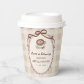 Love is Brewing Gingham Coffee Bridal Shower Papieren Bekers (Voorkant)
