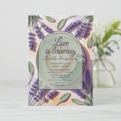 Love Is Brewing Lavendel Bruidsdouche Kaart (Staand voorkant)