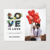 Love is Floral Photo Wedding Aankondigingskaart (Voorkant)