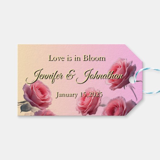Love is in Bloom Pink Roses Blush Background  Cadeaulabel (Voorkant (Horizontaal))