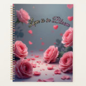 Love is in Bloom Pink Roses Romantic Valentine's  Planner (Voorkant)