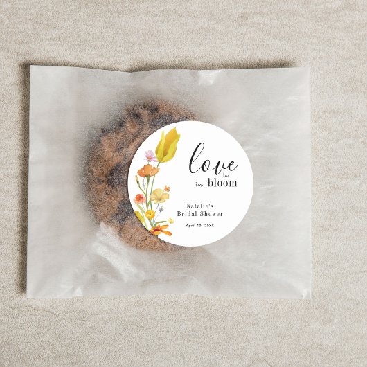 Love is in Bloom Spring Wildflower Bridal Shower Ronde Sticker