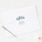 Love Is In Bloom Stofblauw Bloemachtige Bruiloftsd Ronde Sticker (Envelop)