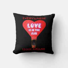 LOVE IS IN DE LUCHT, ALLES WAAR IK ROND KIJK. KUSSEN