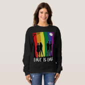 love is love gay and lesbian couple in front of ra trui (Voorkant volledig)