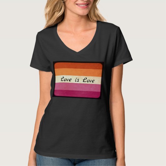 Love is Love, LGBTQ+ Lesbian Flag Colors T-Shirt (Voorkant)