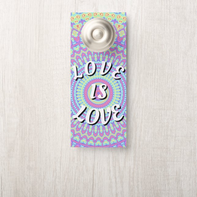 Love Is Love Pride  Deurhanger (Op knop)