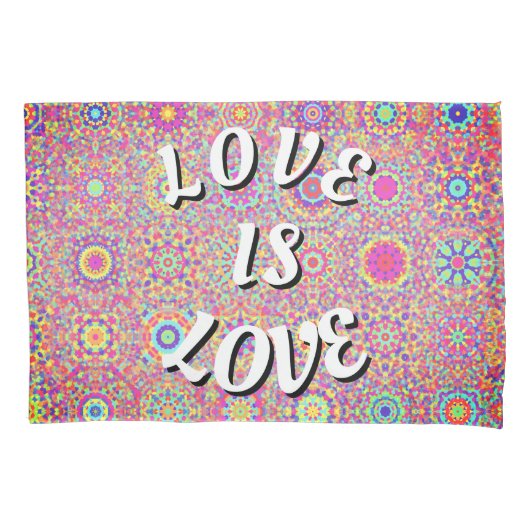 Love Is Love Pride Kussensloop (Voorkant)