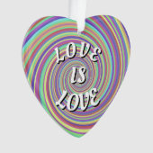 Love Is Love Pride Ornament (voorkant)