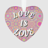 Love Is Love Pride Ornament (voorkant)