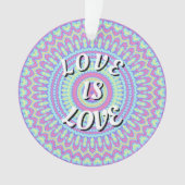 Love Is Love Pride Ornament (voorkant)