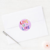 LOVE IS LOVE Rainbow Handlettering Set van Ronde Sticker (Envelop)