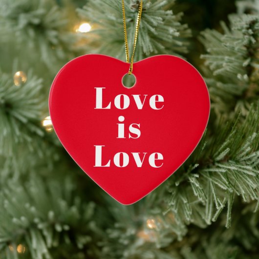 "Love is Love" red white Kerstmis Keramisch Ornament (Boom)