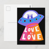 LOVE IS LOVE-ruimteschip Aliens kleurrijke regenbo Briefkaart (Voorkant / Achterkant)
