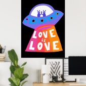 LOVE IS LOVE-ruimteschip Aliens kleurrijke regenbo Poster (Thuiskantoor)
