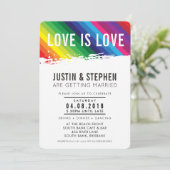 LOVE IS LOVE trouwregenboogkleuren penseelstreek Kaart (Staand voorkant)