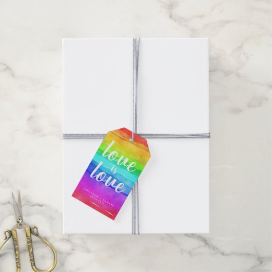 "Love is Love" Waterverf Pride Rainbow Cadeaulabel (Met Touw)