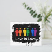 LOVE IS LOVE ZWART BRIEFKAART (Staand voorkant)