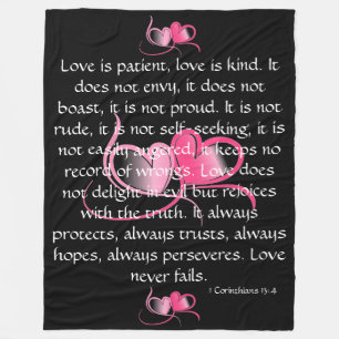 Love is Patient Fleece Deken