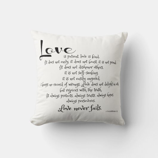 Love is Patient (scripture verse) B&W w pinstripes Kussen (Voorkant)