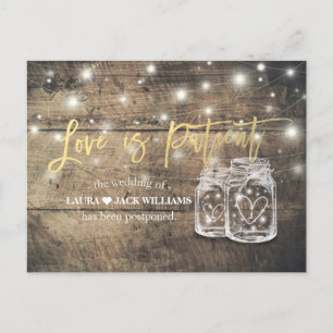 Love is Patient Wedding Postponement Mason Jars Aankondigingskaart