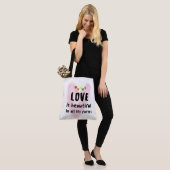 LOVE is prachtig in al zijn vormen Tote Bag (Op model)