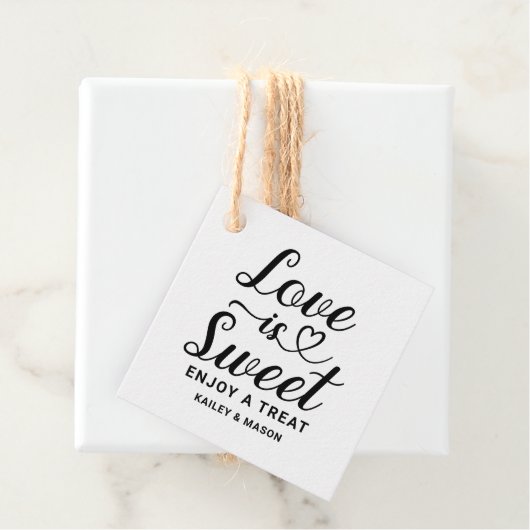 Love is Sweet Black Modern Heart Script Wedding Bedankjes Labels (In situ)