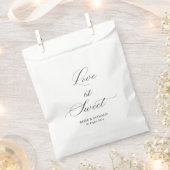 Love is sweet black script wedding bedankzakje (Geknipt)
