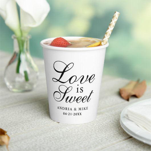 Love is Sweet Elegant Custom Wedding Monogram Papieren Bekers (Insitu)