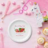 Love is Sweet Strawberry Fruit | Weddenschap Papieren Bordje (Feest)
