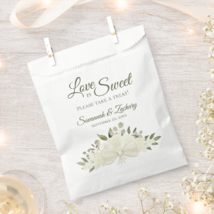 Love is Sweet White Roses Bouquet Elegant Wedding Bedankzakje