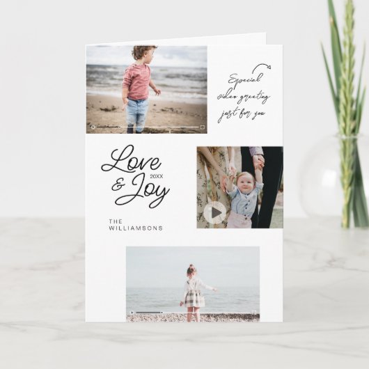 Love & Joy Familie Foto's QR Code Video Boodschap Feestdagen Kaart (Voorkant)