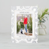 Love & Joy Kerstfoto Modern Silver Snowflake Folie Feestdagenkaart (Staand Voorkant)